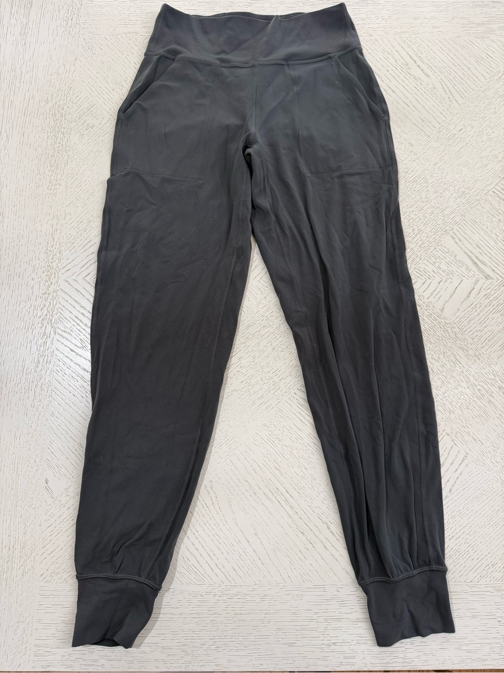 Women’s dark grey lululemon align high rise joggers